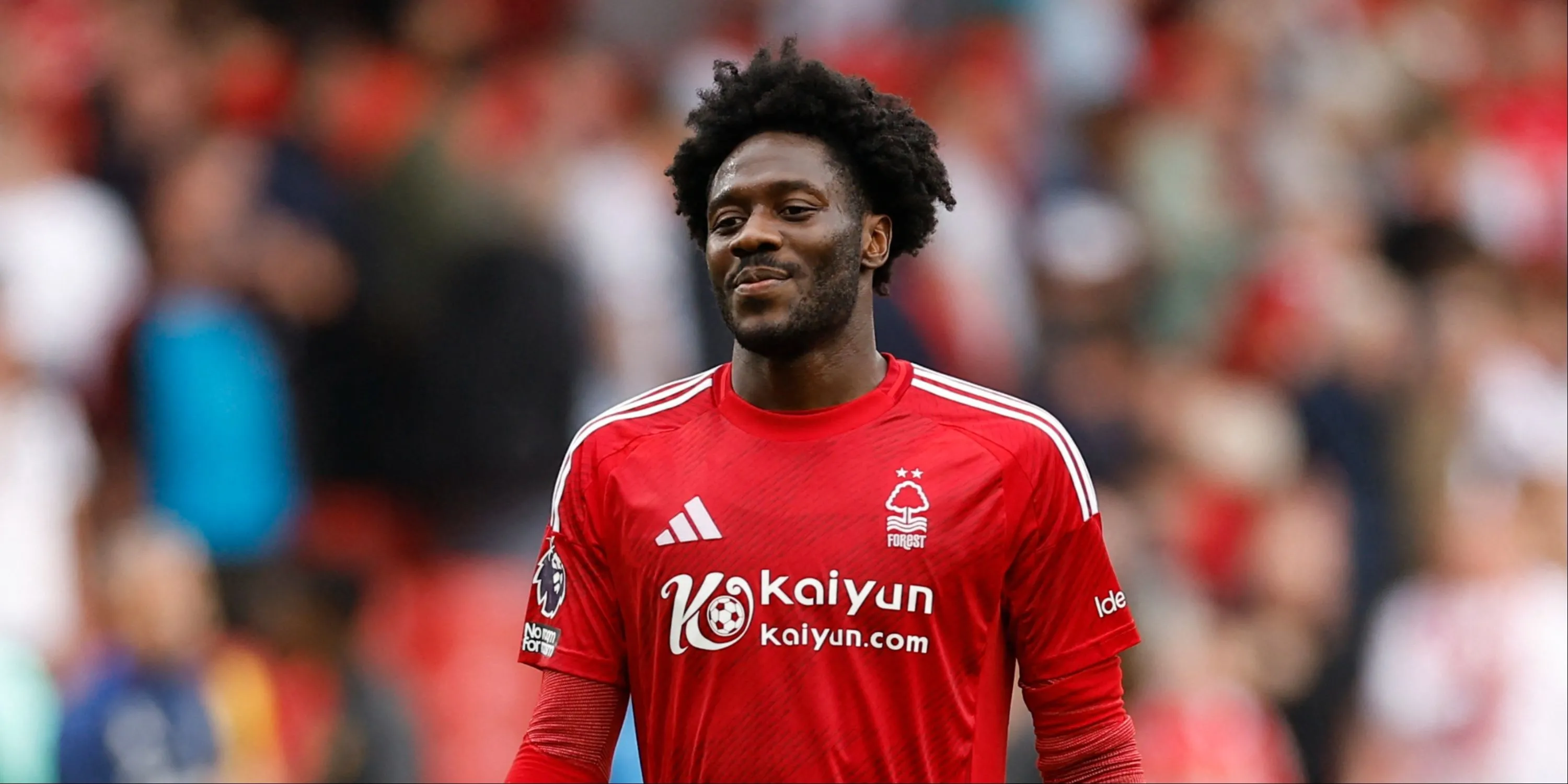 Hậu vệ Ola Aina của Nottingham Forest trong một trận đấu
