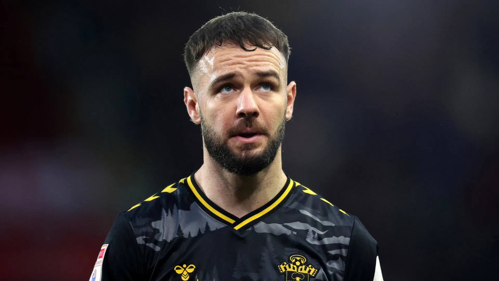 Adam Armstrong trong màu áo Southampton thăng hoa tại Championship