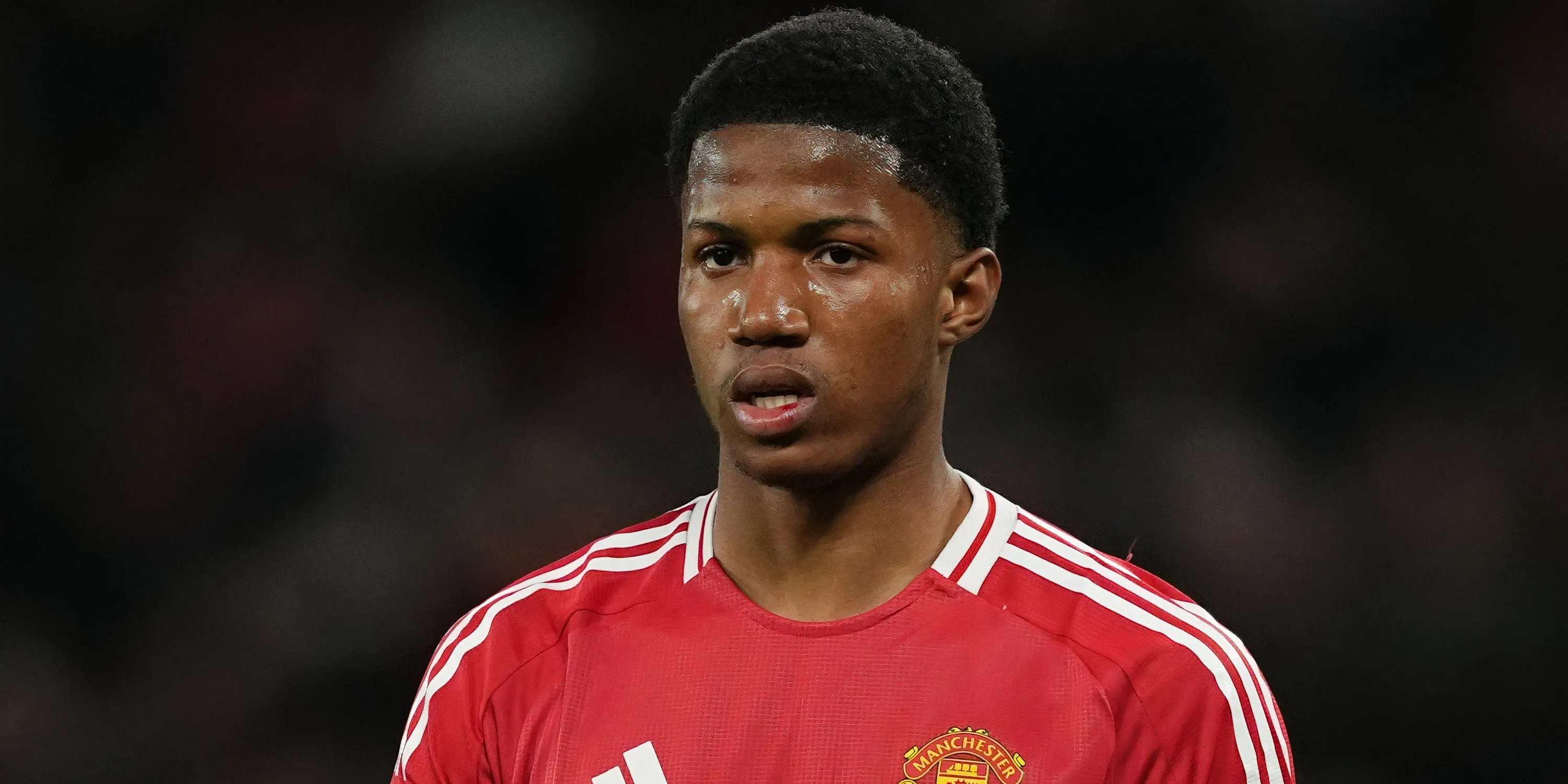 Chido Obi-Martin thi đấu cho Manchester United trong trận gặp Brentford
