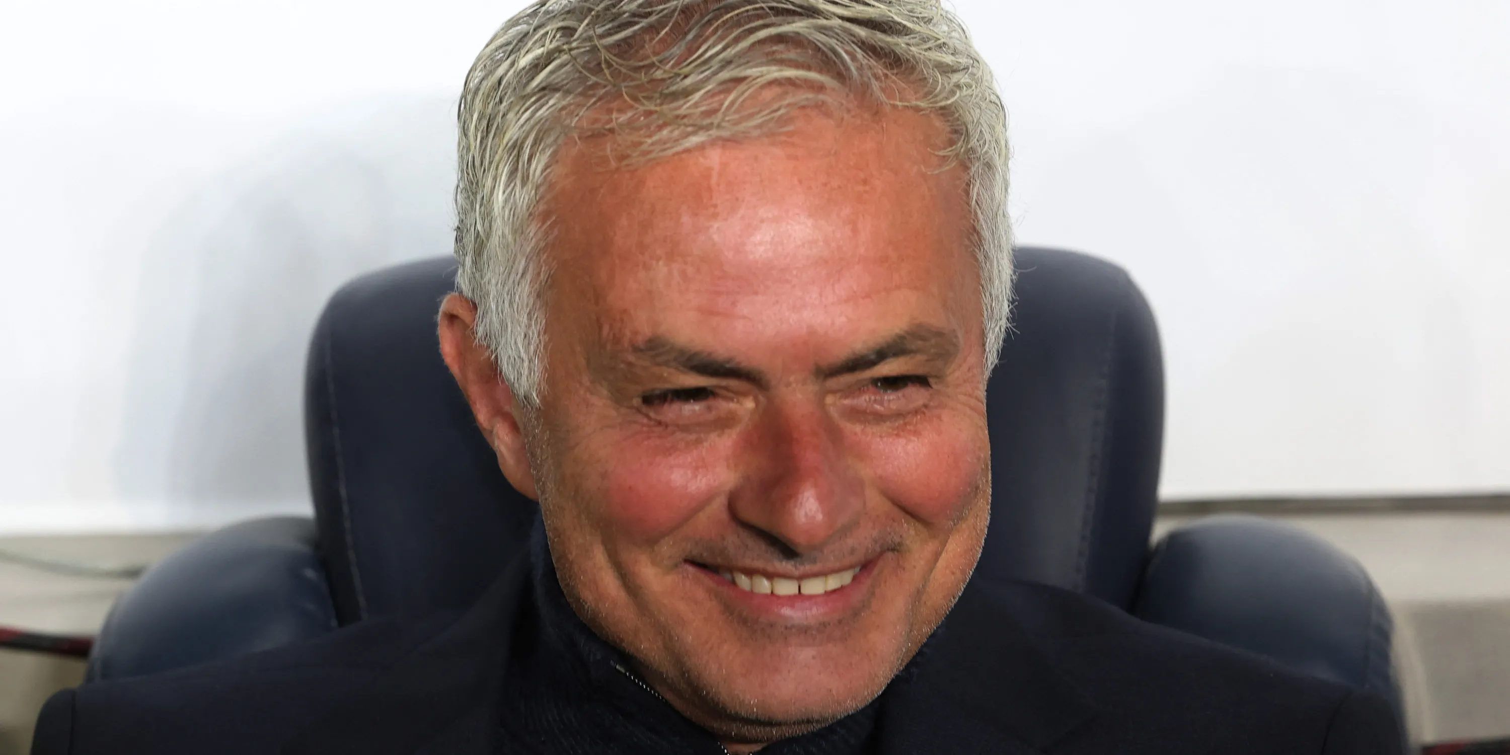 HLV Jose Mourinho Người Đặc Biệt