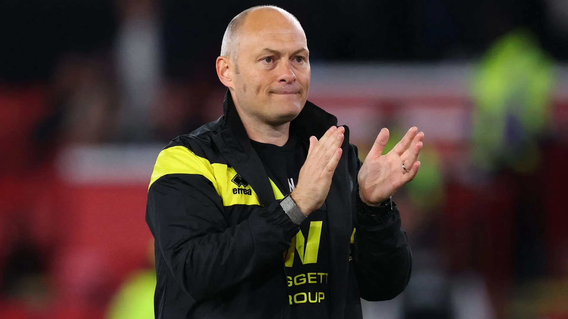 Huấn luyện viên Millwall Alex Neil