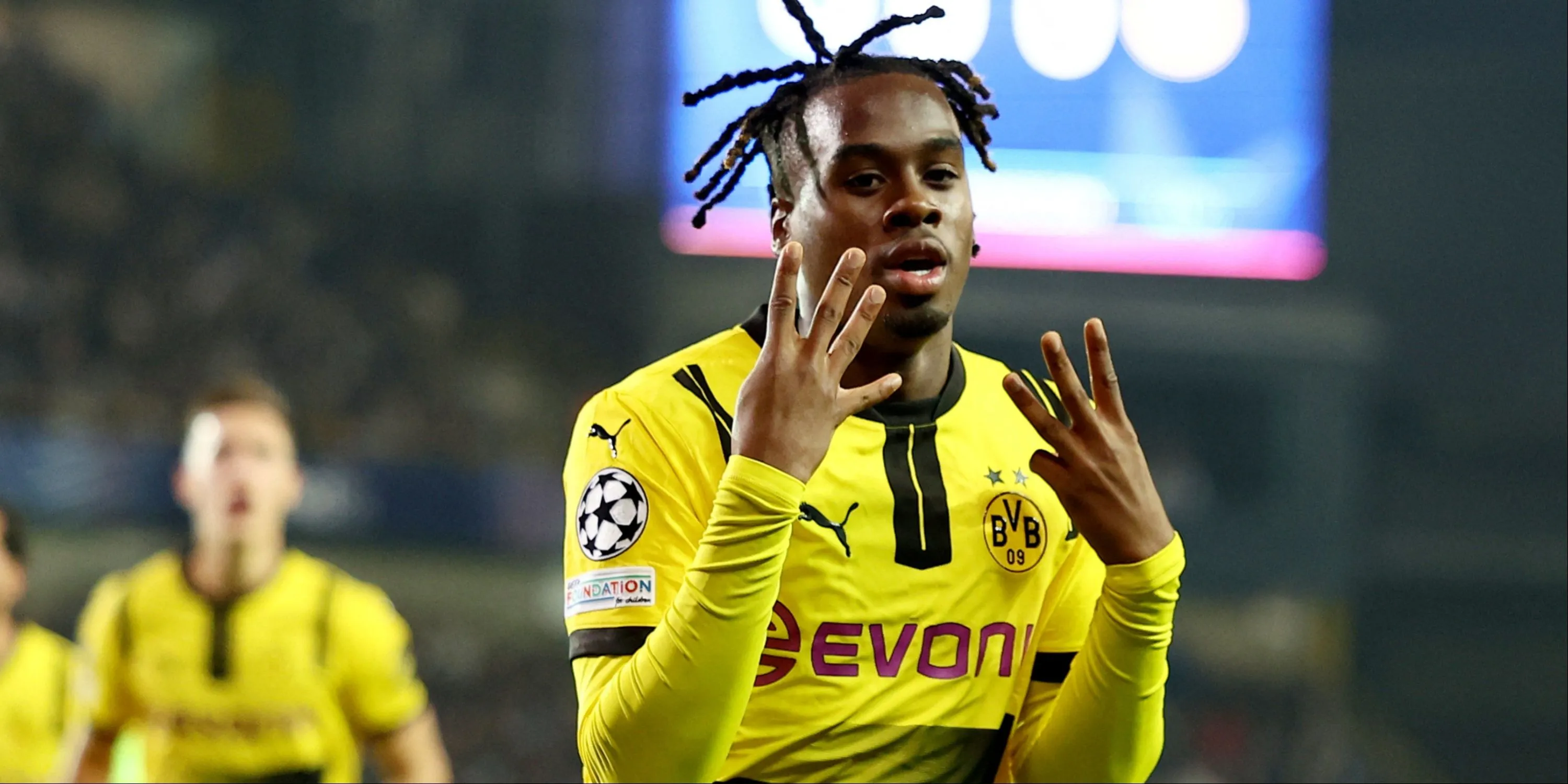 Jamie Gittens cầu thủ trẻ của Dortmund đang được Arsenal theo dõi sát sao