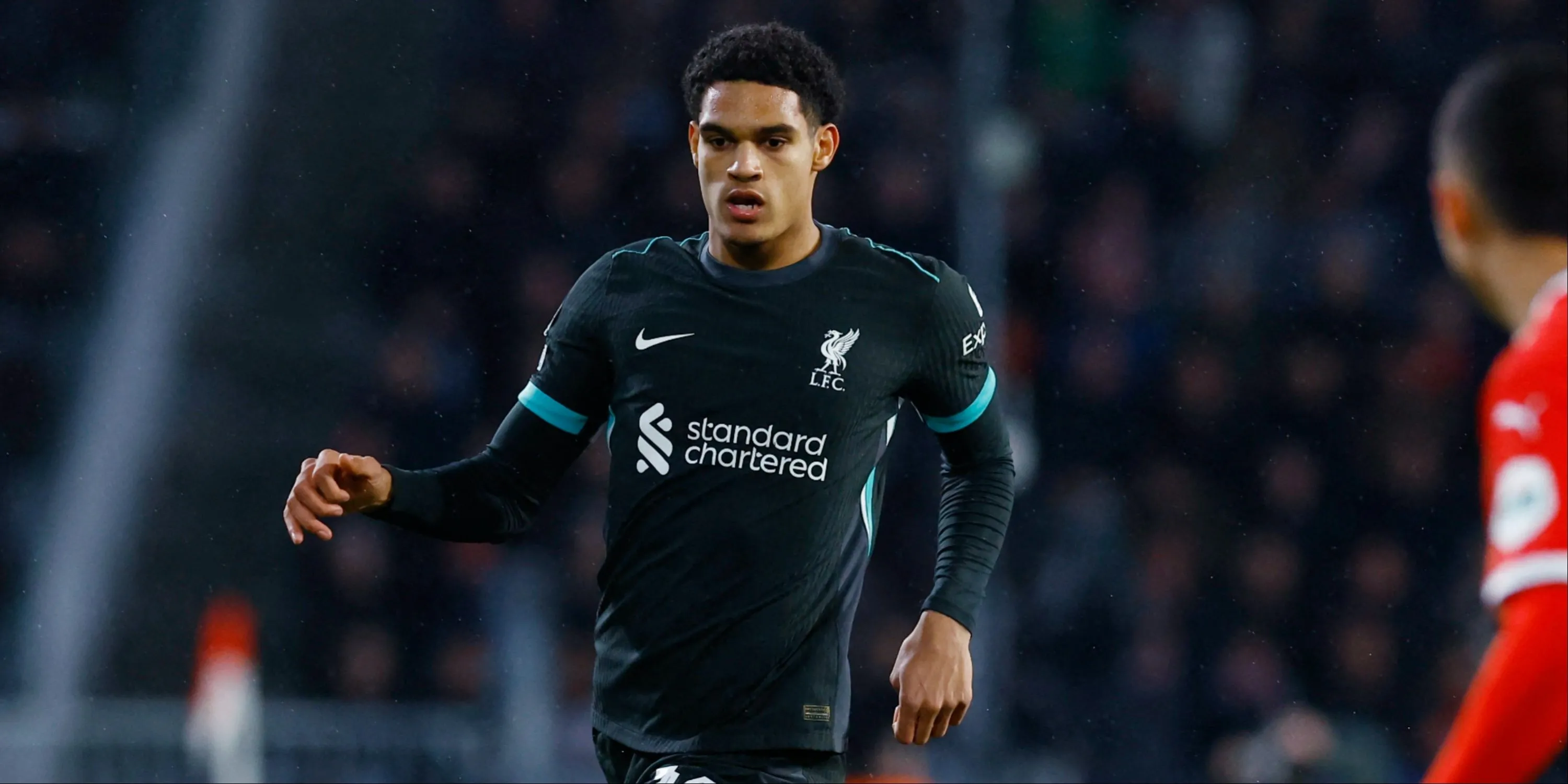 Jarell Quansah trong màu áo Liverpool thi đấu tại Ngoại hạng Anh