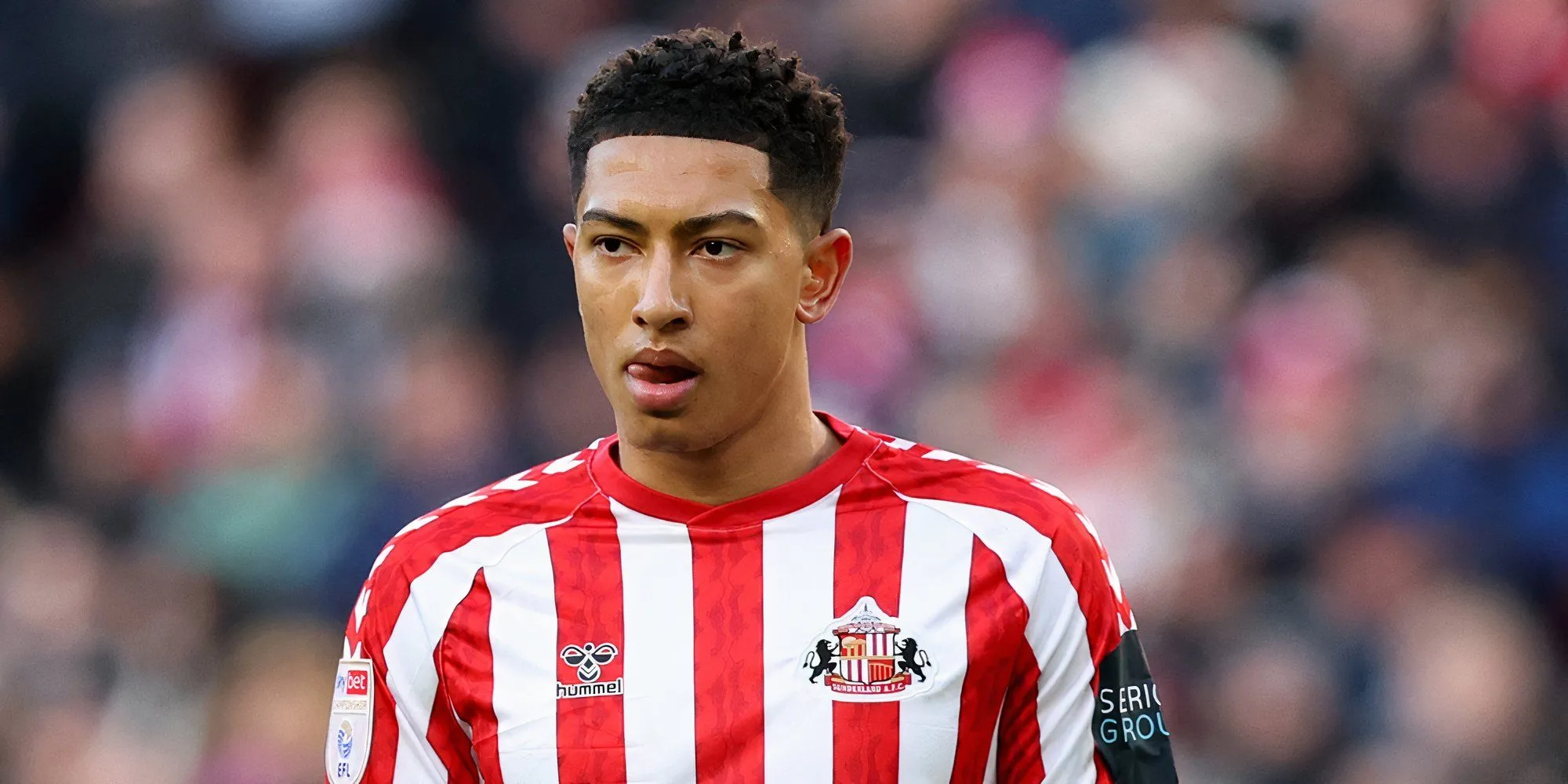 Jobe Bellingham tiền vệ trẻ Sunderland mục tiêu của Man Utd