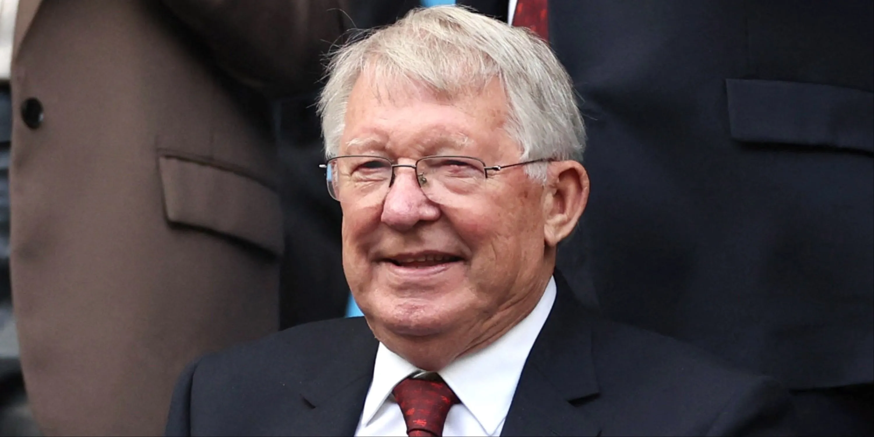 Sir Alex Ferguson tượng đài tại Man Utd