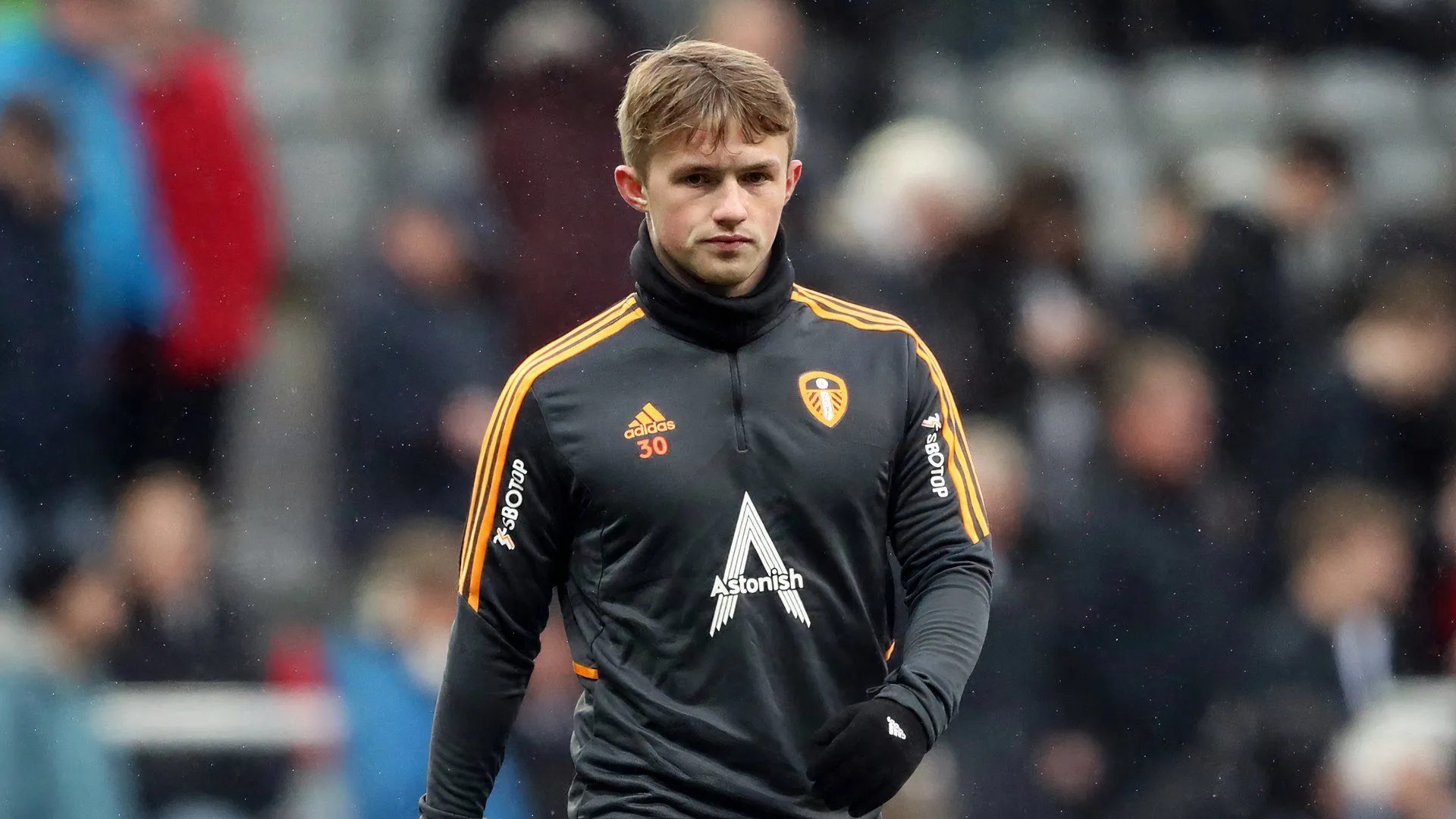 Tiền đạo Joe Gelhardt trong màu áo Leeds United, tương lai của anh tại Elland Road không còn chắc chắn
