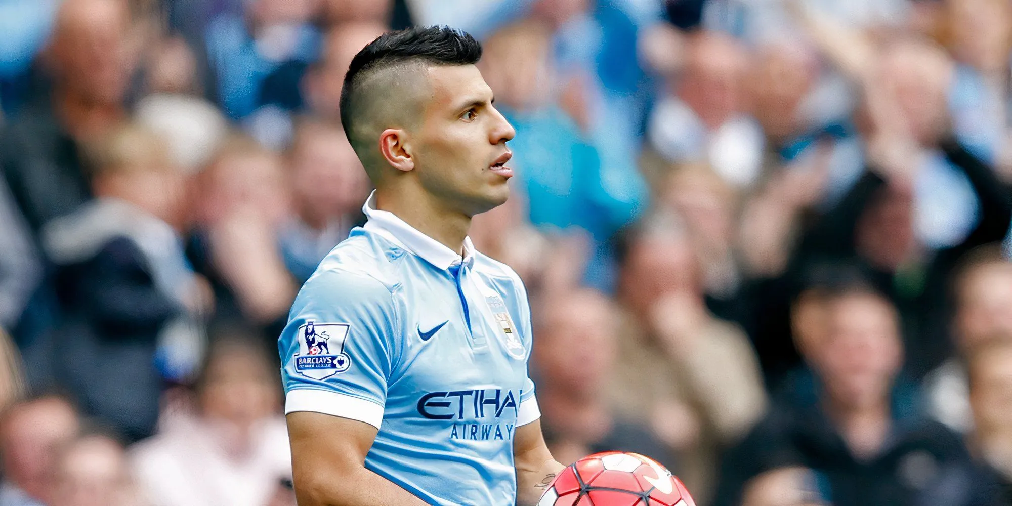 Tiền đạo Sergio Aguero trong màu áo Manchester City