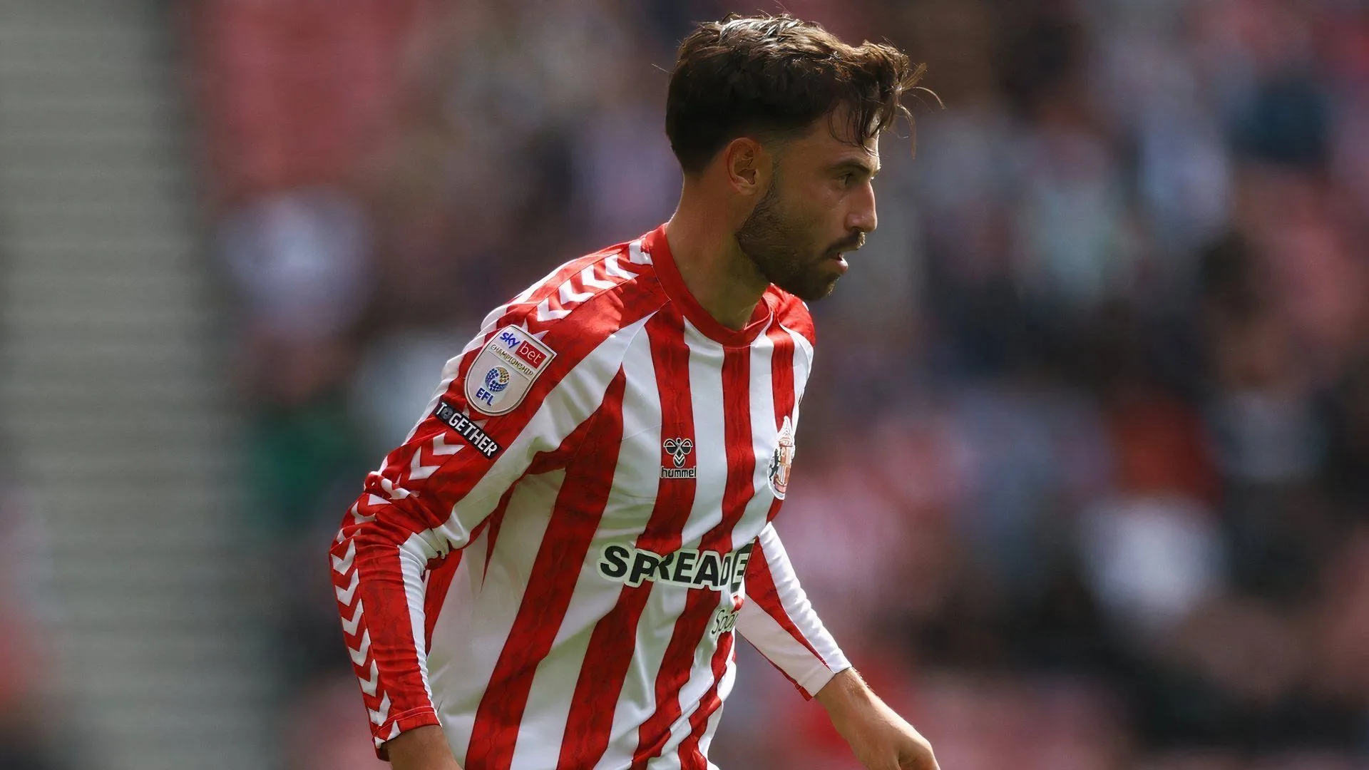 Tiền vệ cánh phải Patrick Roberts trong màu áo Sunderland