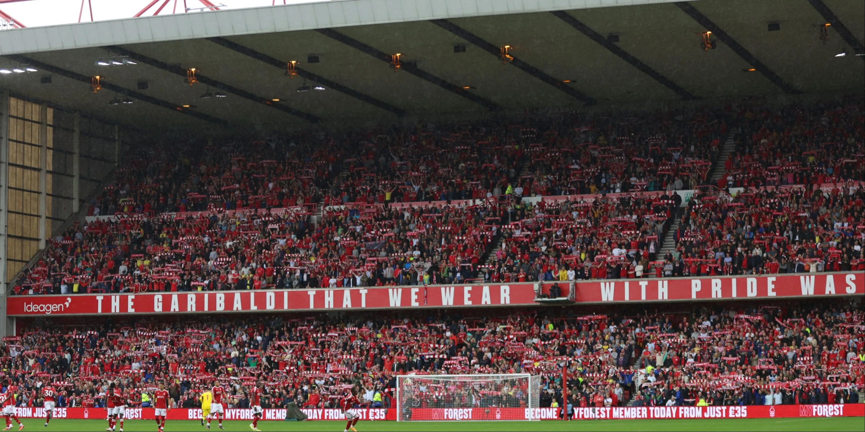Toàn cảnh sân vận động The City Ground của CLB Nottingham Forest