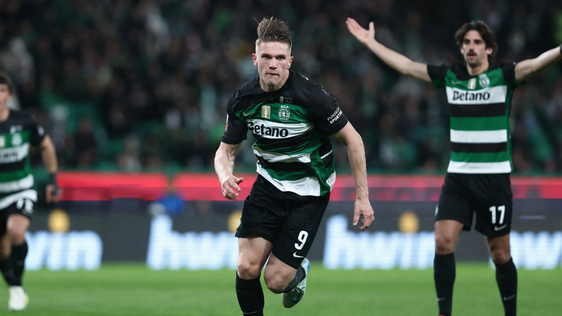 Viktor Gyokeres trong màu áo Sporting CP, cầu thủ nổi bật tại giải VĐQG Bồ Đào Nha