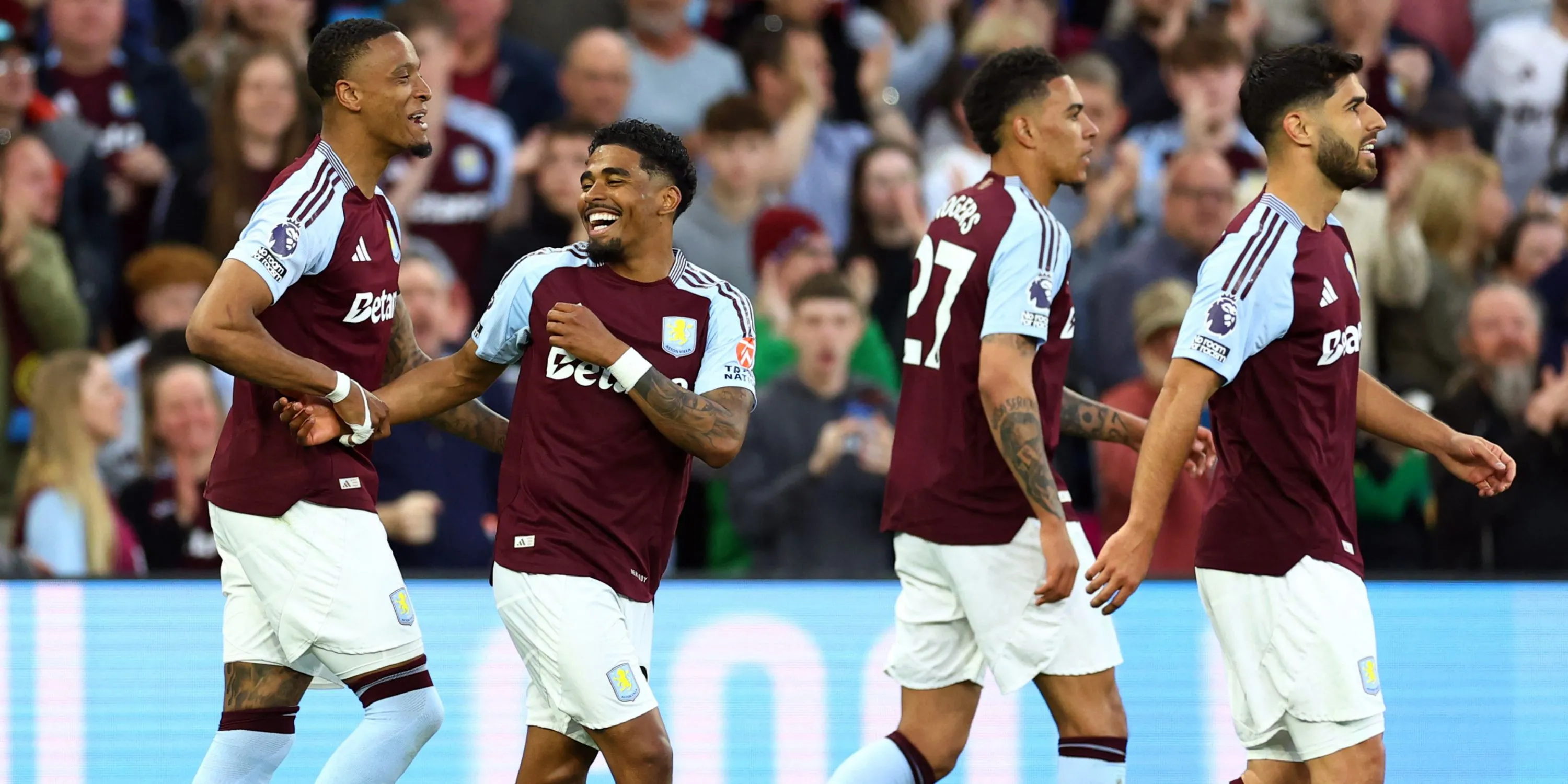 Cầu thủ chạy cánh Marco Asensio trong màu áo Aston Villa