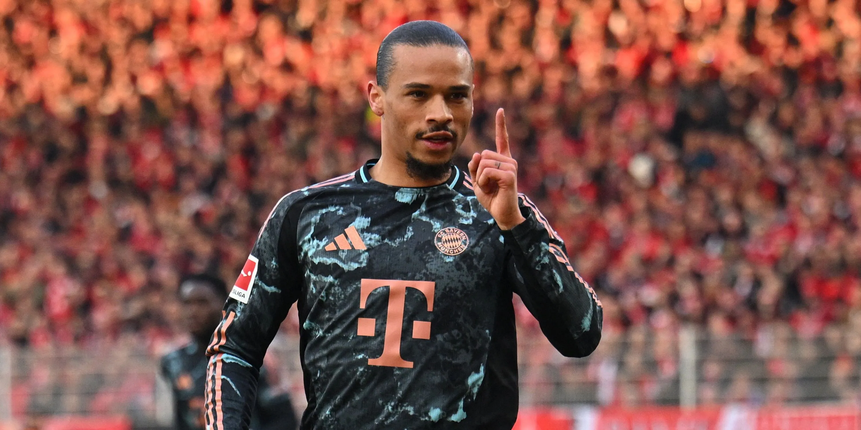 Leroy Sane trong trận đấu của Bayern Munich