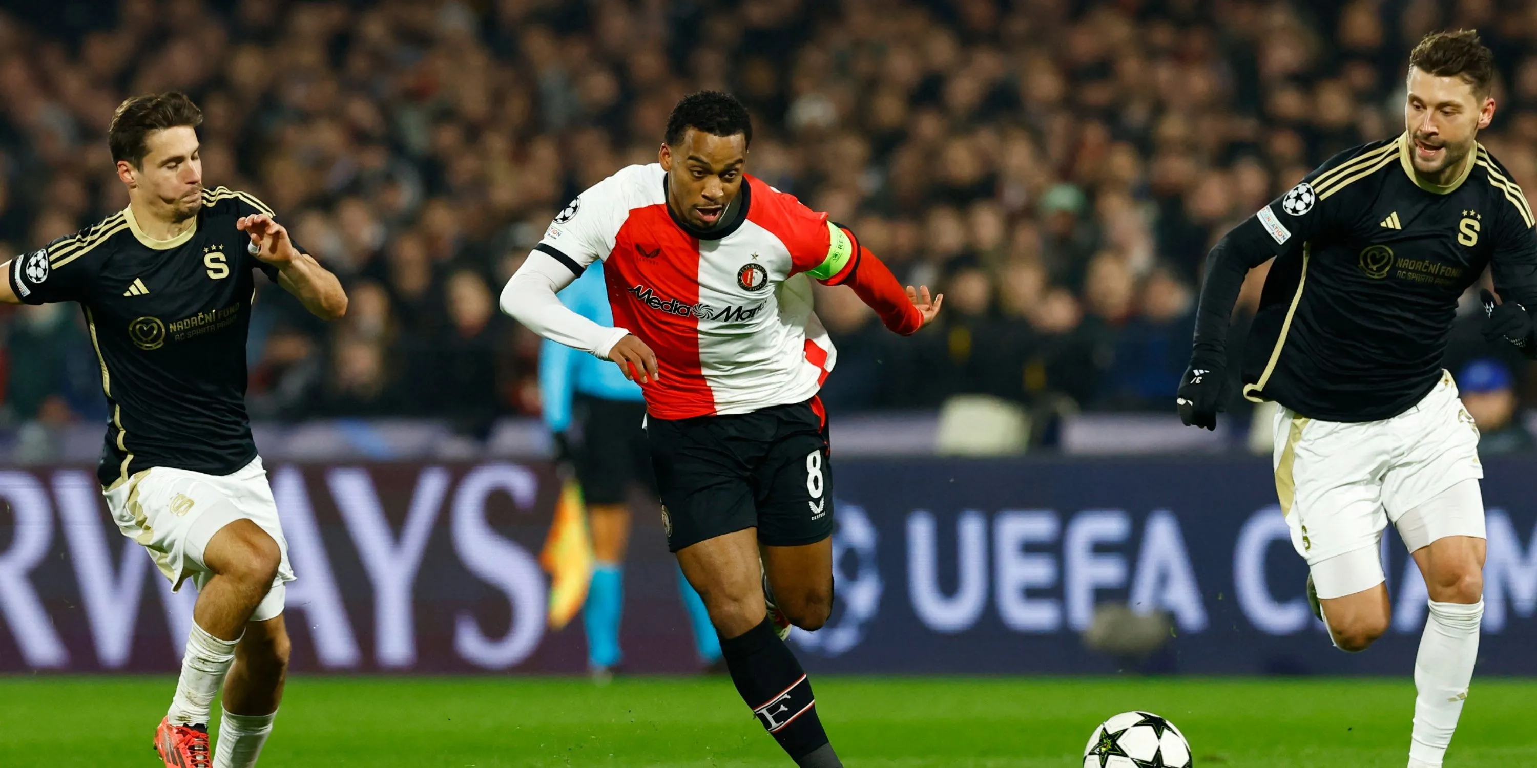 Quinten Timber thi đấu cho Feyenoord tại Eredivisie