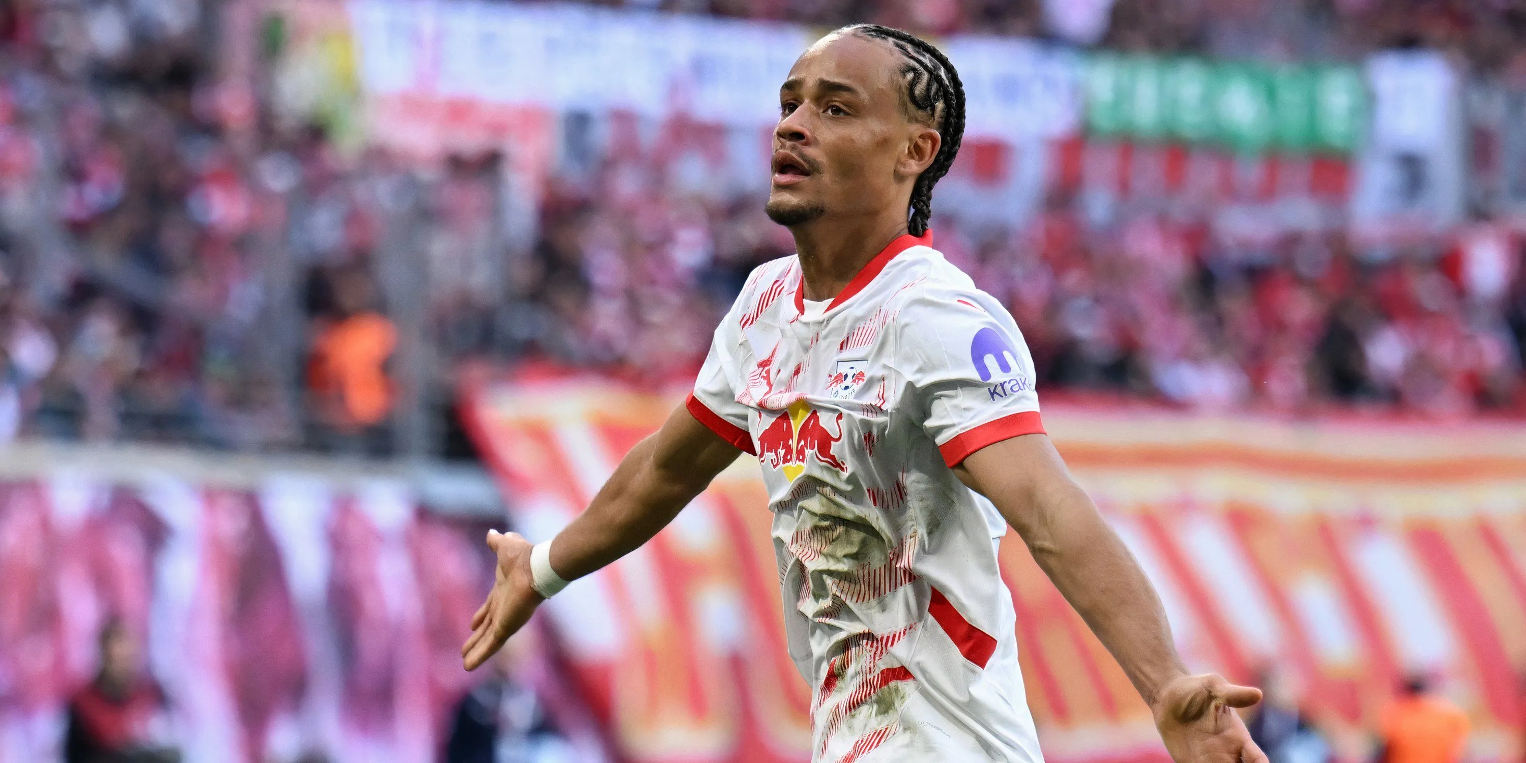 Xavi Simons ăn mừng