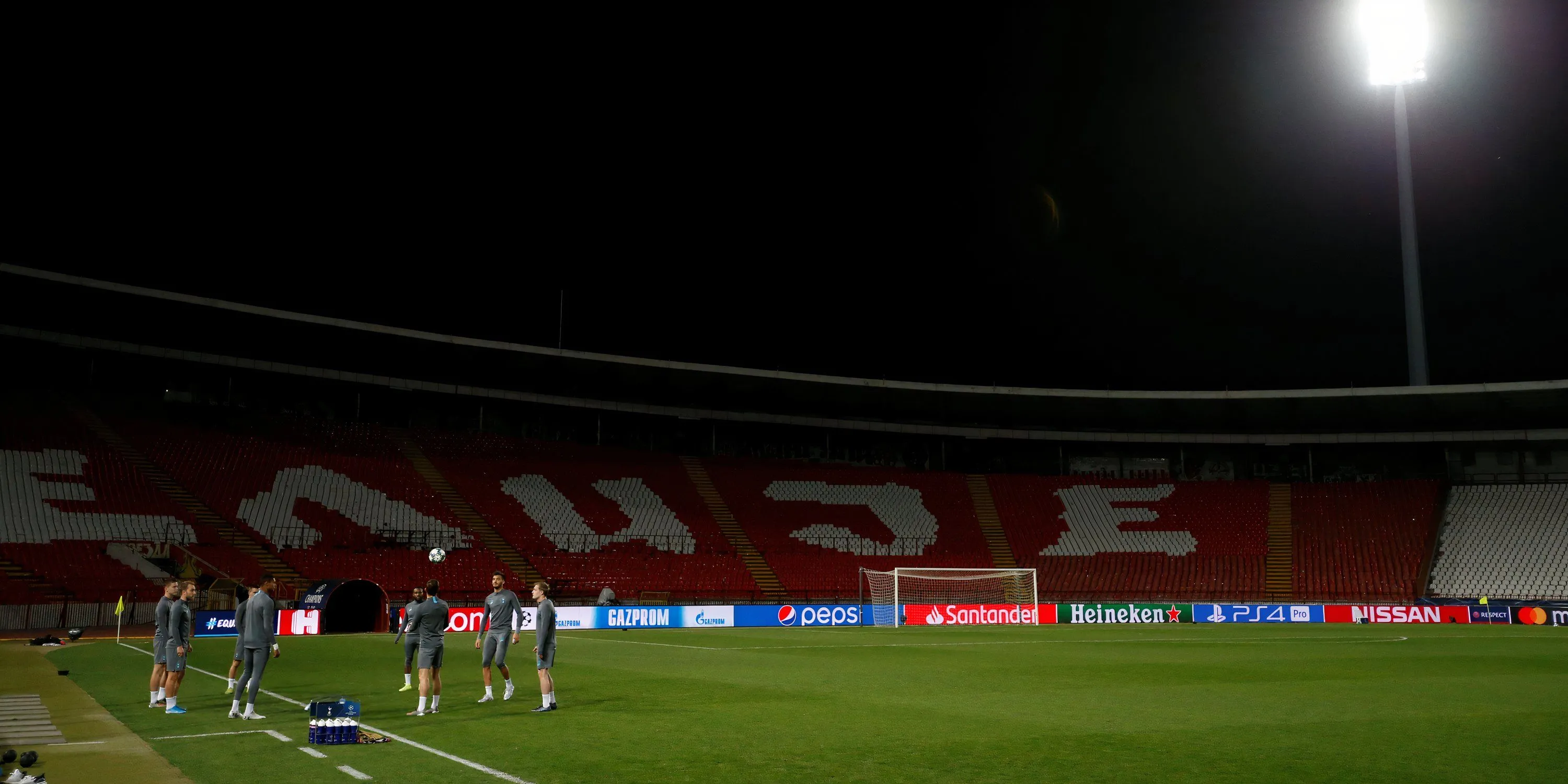 Stadion Rajko Mitic, sân nhà cuồng nhiệt của Red Star Belgrade tại Serbia