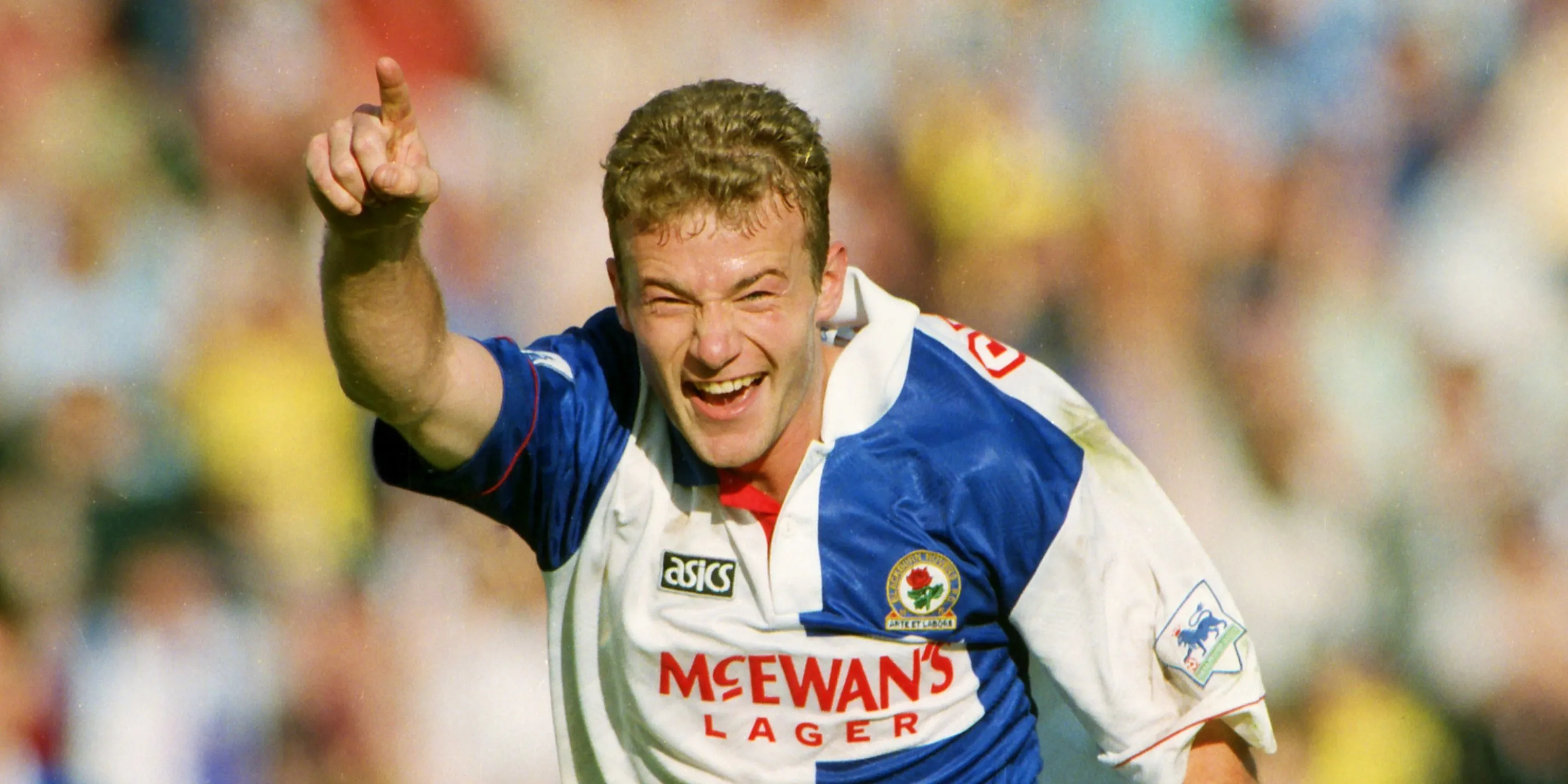 Alan Shearer trong kỳ hoàng kim sự nghiệp tại Ngoại hạng Anh