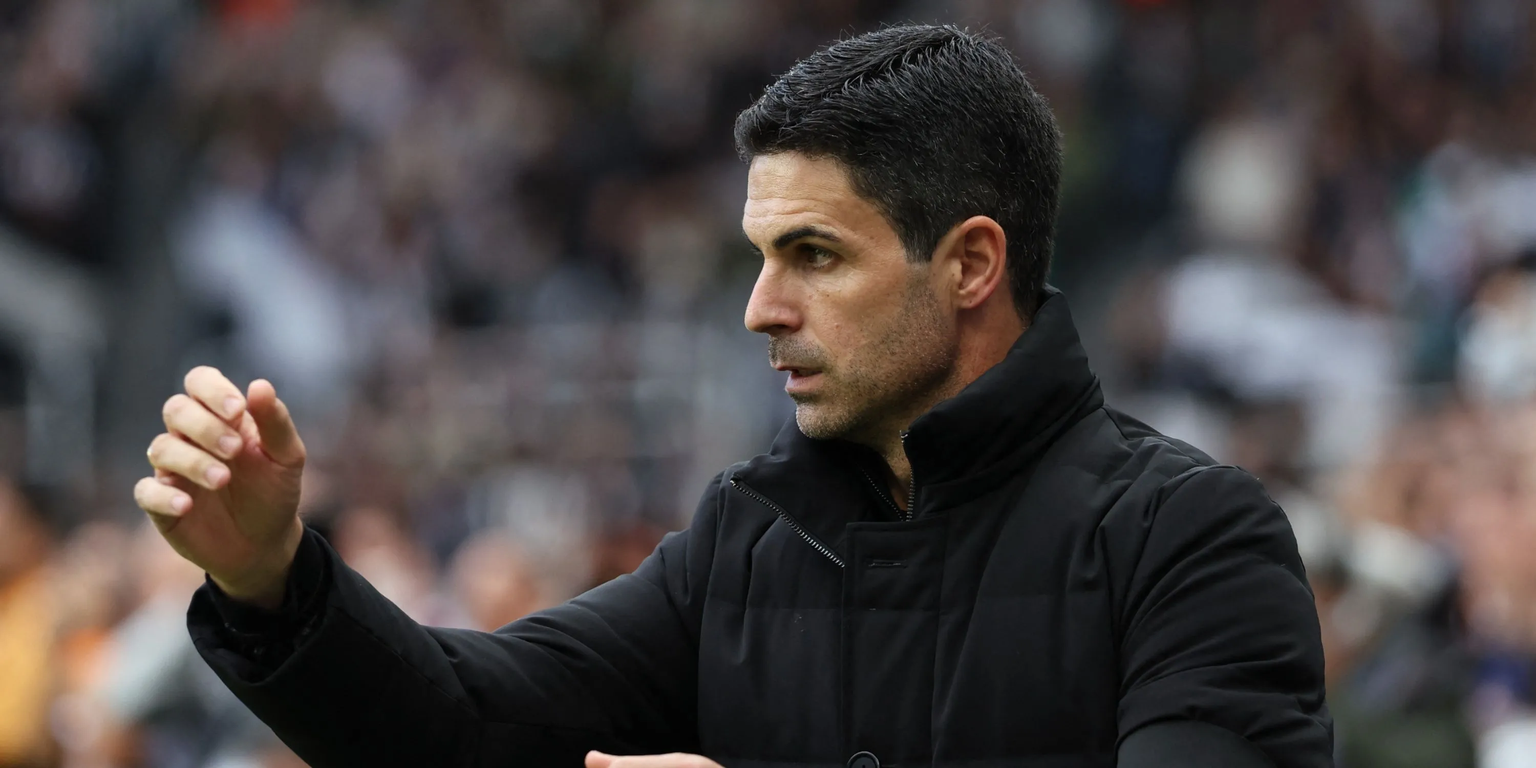 Cặp đôi hậu vệ Saliba và Gabriel tạo nên một bức tường thành vững chắc cho Arsenal trên hàng phòng ngự