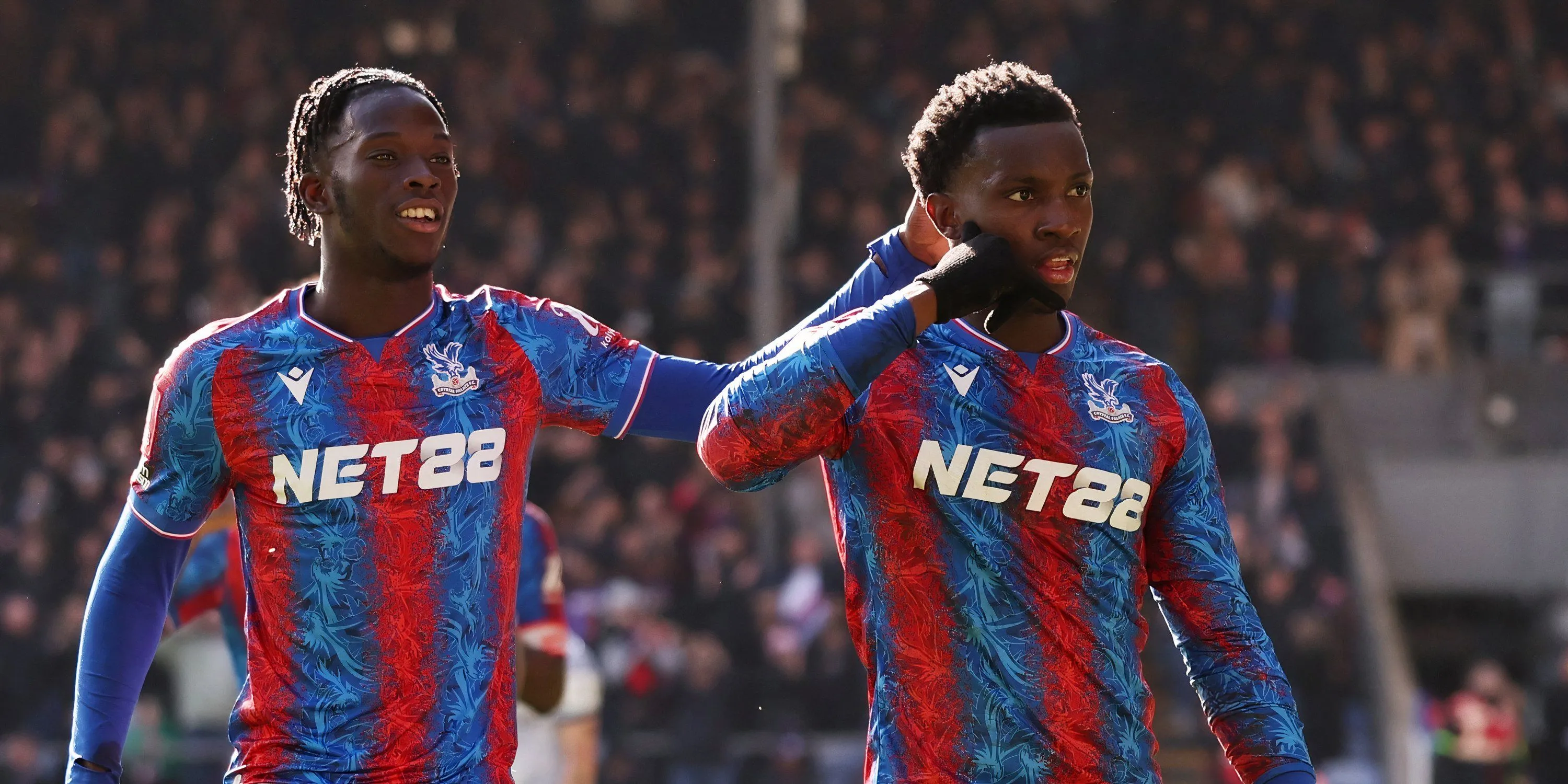 Cầu thủ Crystal Palace Eddie Nketiah ăn mừng bàn thắng trước Millwall