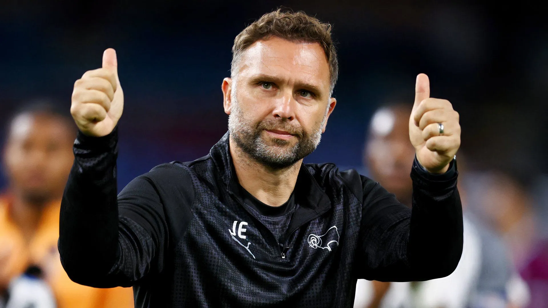 John Eustace, huấn luyện viên Derby County, trên đường chỉ đạo đội