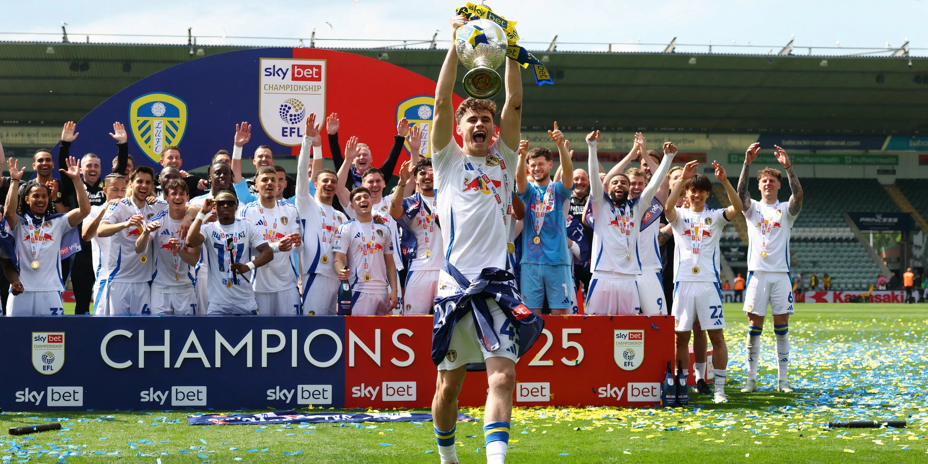 Tài năng trẻ Harry Gray tỏa sáng ở lò đào tạo Leeds United với phong độ ghi bàn ấn tượng