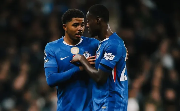 Cặp đôi trung vệ này đang ngày càng ăn ý hơn.