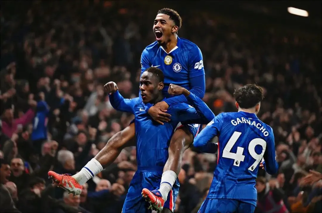 Cặp trung vệ Chelsea đã có trận đấu hay.