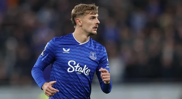 Kiernan Dewsbury-Hall đang chơi tốt tại Everton