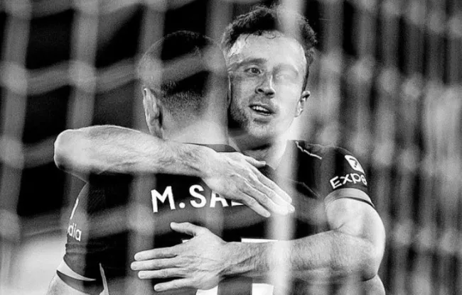 Salah đăng ảnh tưởng nhớ đồng đội quá cố Jota.